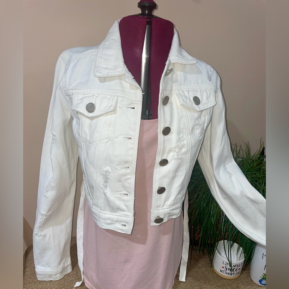 POL Distressed White Denim Cropped Jacket with Lace-Up Sides size small NWOT